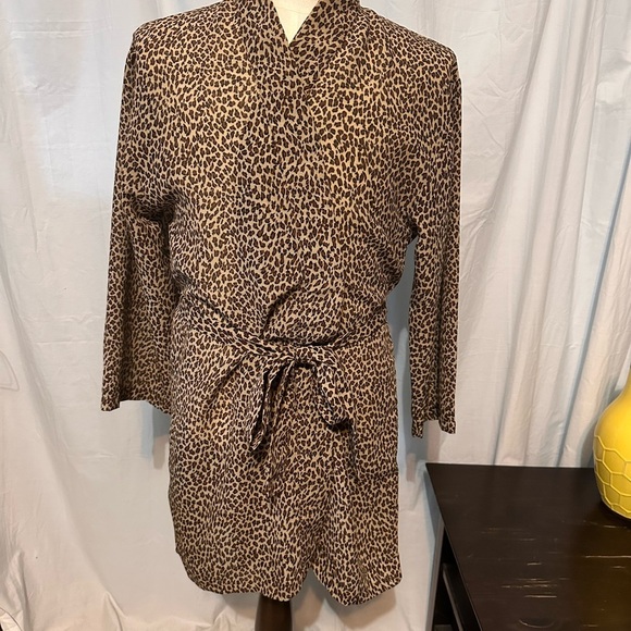 Sleep Club Sheer Knee Length Lightweight Animal Print Robe. SZ Medium. Tie Close - Picture 1 of 7